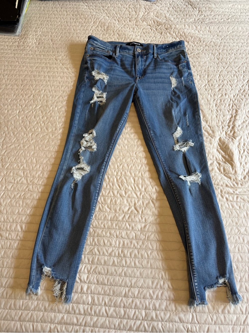 Express Stretch Performance Ankle Legging Jeans Size 12 Distressed Raw Hem